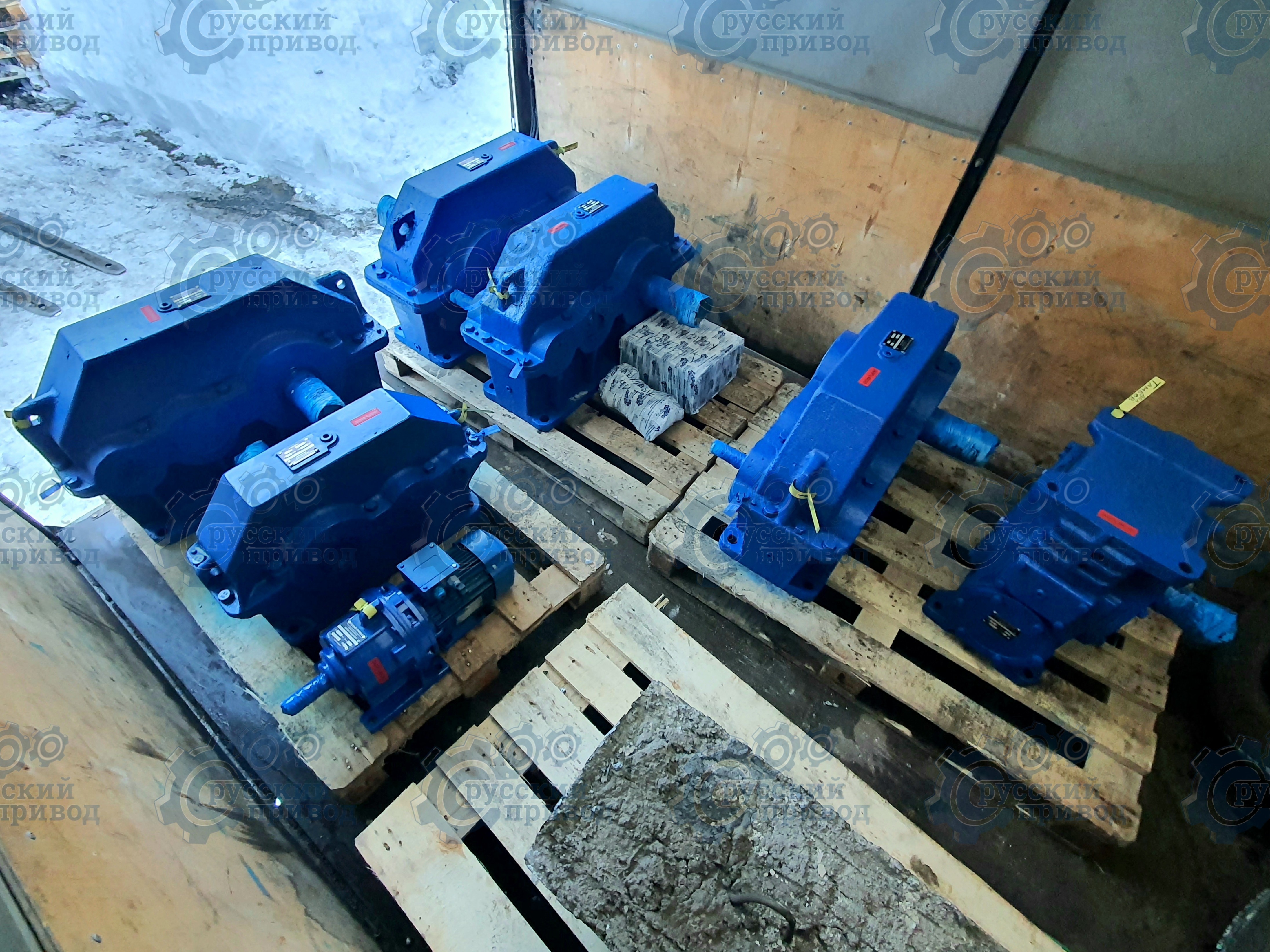 Мотор-редуктор 3МП 40-28-0,75-G110-ЦУ1, редуктор Ц2У-200-31,5-11-КК-У3, редуктор 1Ц2У-250-10-21-ЦЦ-У1, редукторы 1Ц2У-250-25-21-КК-У1, комплект из 4 первичных валов-шестерен редуктора 1Ц2У-160, комплект шестерен 1 ступени и вал-шестерня 2 ступени редуктора 1Ц2У-200, редуктор 1Ц2У-250-20-21-КЦ-У2, редуктор Ч 160-50-52-1-КК-У3 Мотор-редуктор 3МП 40-28-0,75-G110-ЦУ1, редуктор Ц2У-200-31,5-11-КК-У3, редуктор 1Ц2У-250-10-21-ЦЦ-У1, редукторы 1Ц2У-250-25-21-КК-У1, комплект из 4 первичных валов-шестерен редуктора 1Ц2У-160, комплект шестерен 1 ступени и вал-шестерня 2 ступени редуктора 1Ц2У-200, редуктор 1Ц2У-250-20-21-КЦ-У2, редуктор Ч 160-50-52-1-КК-У3