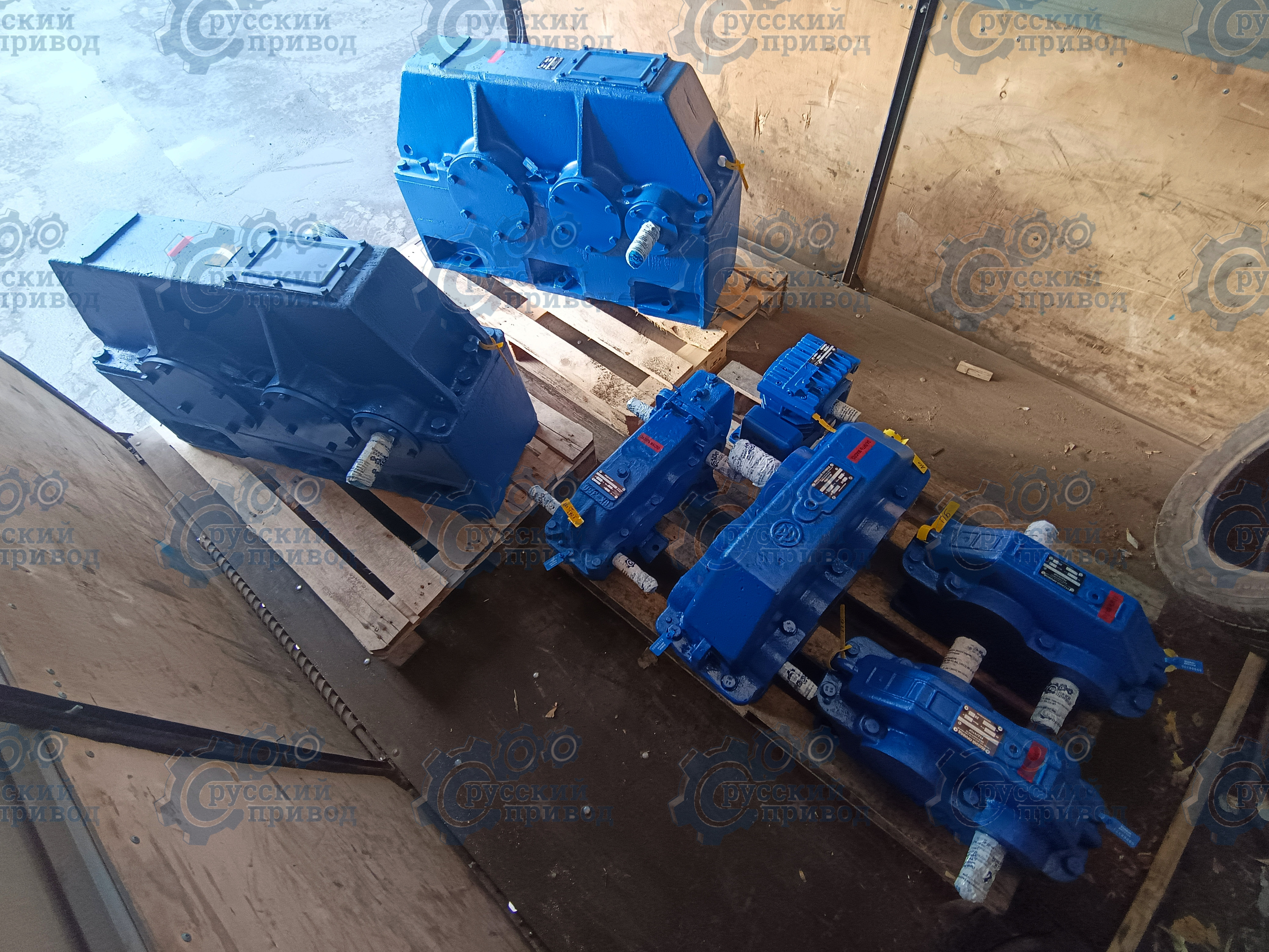 Редукторы 1ЦУ-160-2,5-21-ЦЦ-У2, редуктор 1Ц2У-200-40-12-ЦЦ-У1, редуктор ВК-350-14-33-КЦ-У3, редуктор Ч 80-31,5-52-1-2-КЦ-ВУ3, редукторы Ц2У-315Н-25-21-ЦЦ-У1 Редукторы 1ЦУ-160-2,5-21-ЦЦ-У2, редуктор 1Ц2У-200-40-12-ЦЦ-У1, редуктор ВК-350-14-33-КЦ-У3, редуктор Ч 80-31,5-52-1-2-КЦ-ВУ3, редукторы Ц2У-315Н-25-21-ЦЦ-У1